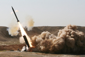 伊朗军演连发3枚导弹 以色列催促美国动武