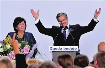 波兰科莫罗夫斯基当选新总统 其出身贫寒
