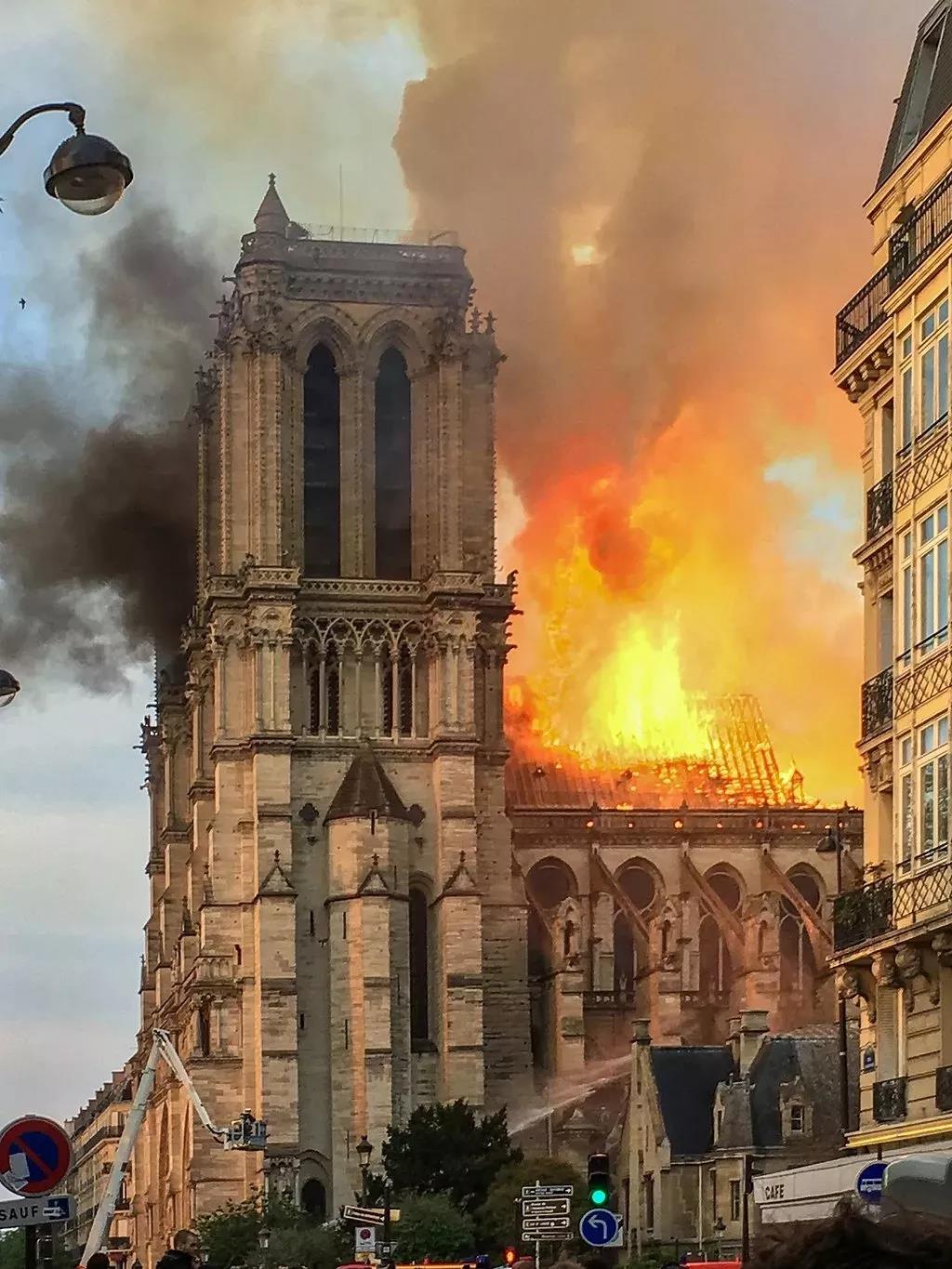 浙大教授：烧毁的巴黎圣母院无可挽回