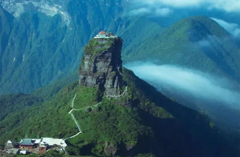 梵净山被联合国列入“世界自然遗产名录”
