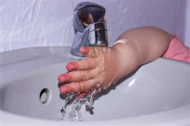 物理学家告诉你，为何洗手要用力搓够20秒