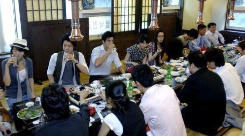 韩国精细考究的餐桌文化